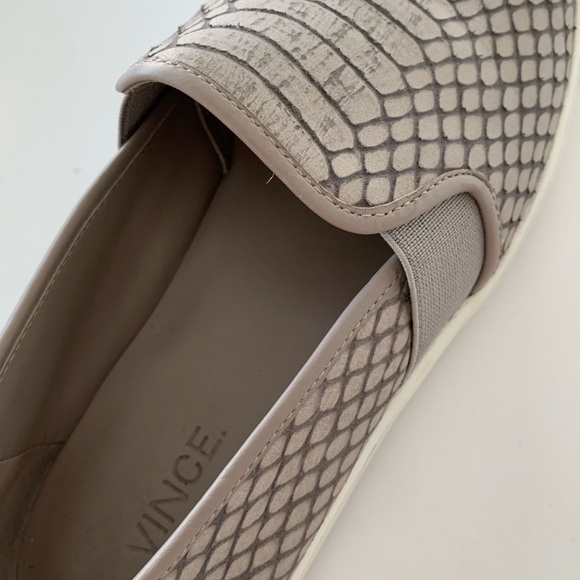 VINCE GREY BLAIR SLIP-ON SNEAKERS - Picture 2 of 3